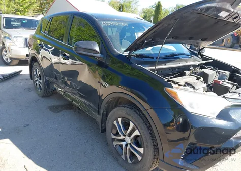 2018 Toyota Rav4 Le z USA, uszkodzony, nr VIN 2T3BFREV7JW717251